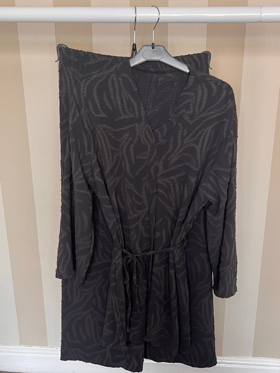 Zareena neck & Belt Coord