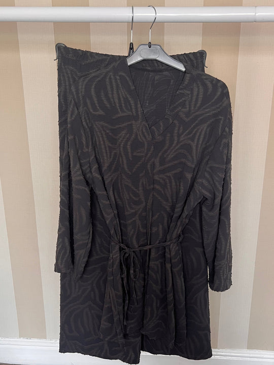 Zareena neck & Belt Coord