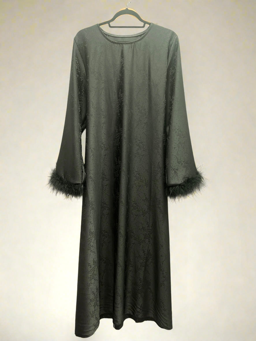 Self print Maxi dresses with fur trim