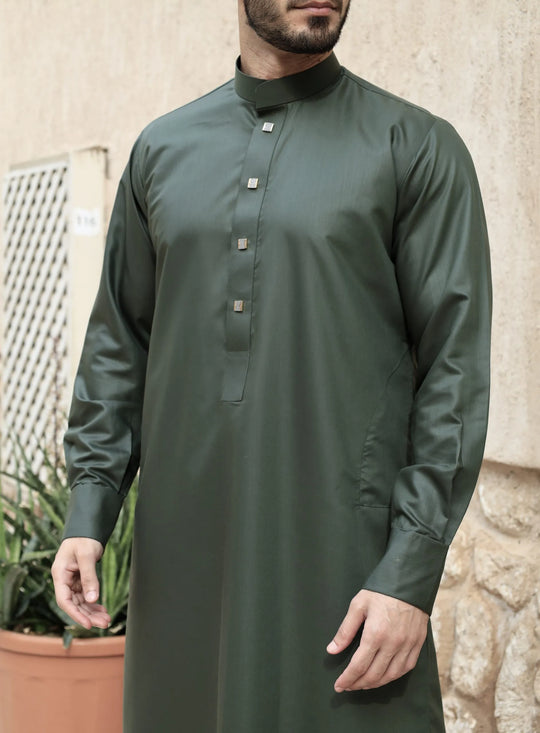 Midnight Green Collar Thobe With Buttons by Al Aniq