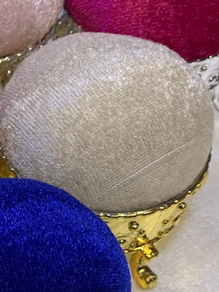 Pin Cushions Ac- mix colours