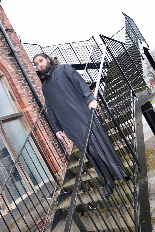 Hooded Mens Winter Thobe/Jubba with zip- Black