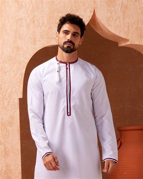Faris Omani Thobe/Jubba - White with Multi
