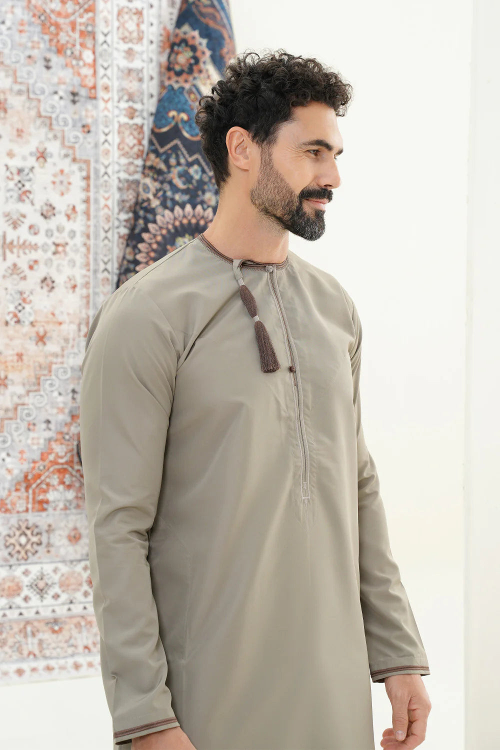 Faris Omani Thobe/Jubba - Walnut