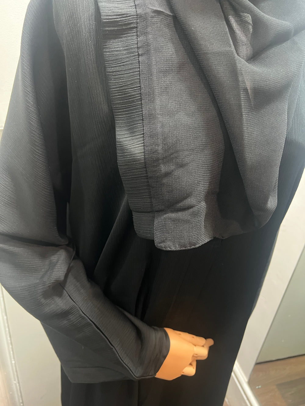 Zoom Abaya with front fastening and scarf- AR