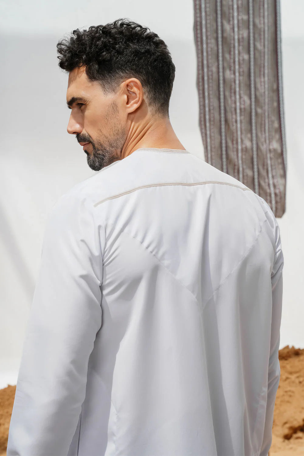Faris Omani White with Pink Thobe/Jubbah