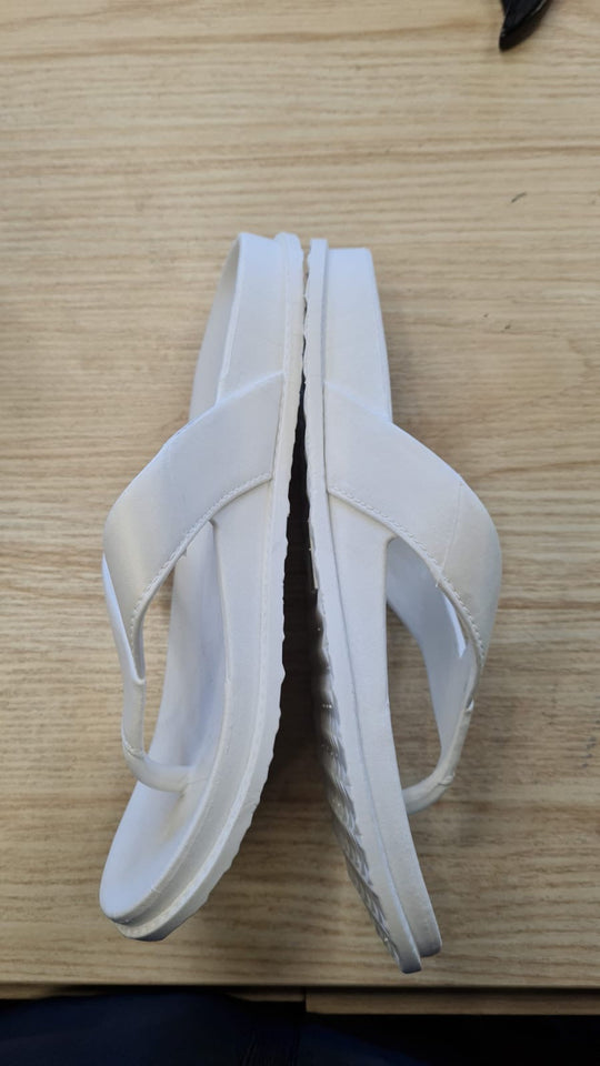 Soft Rubber slippers in White Hajj & Umrah