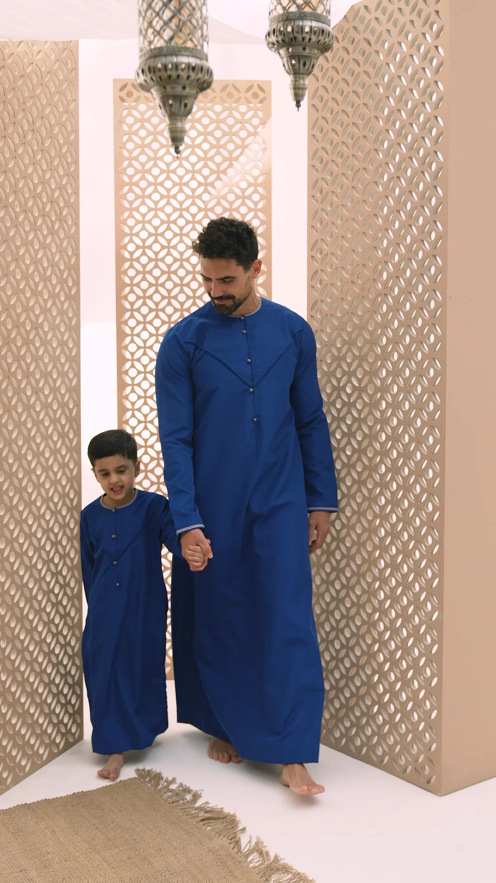 Emirati Faris Thobe/Jubba in Ocean Blue
