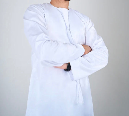 Emirati White Jubba/Thobe with Removable Tassel