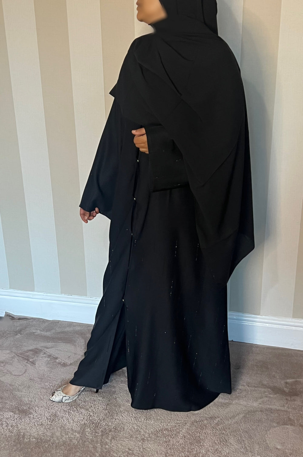 Nida Crystal Abaya with front buttons - HD1338