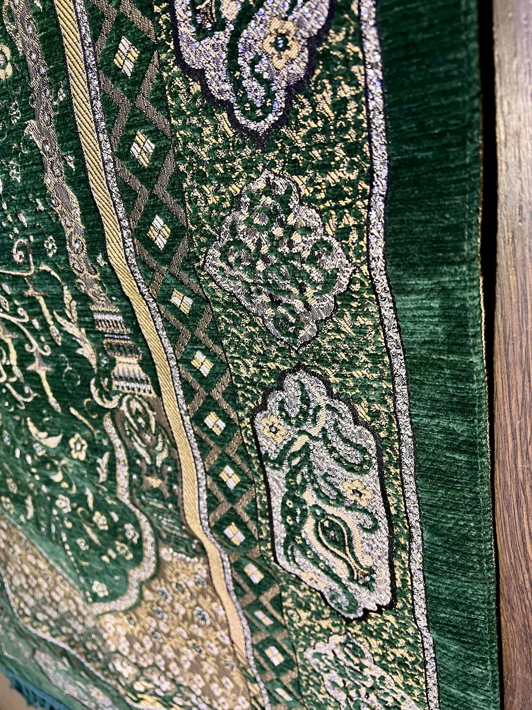 EXCLUSIVE LUXURY PRAYER MAT WI- Green