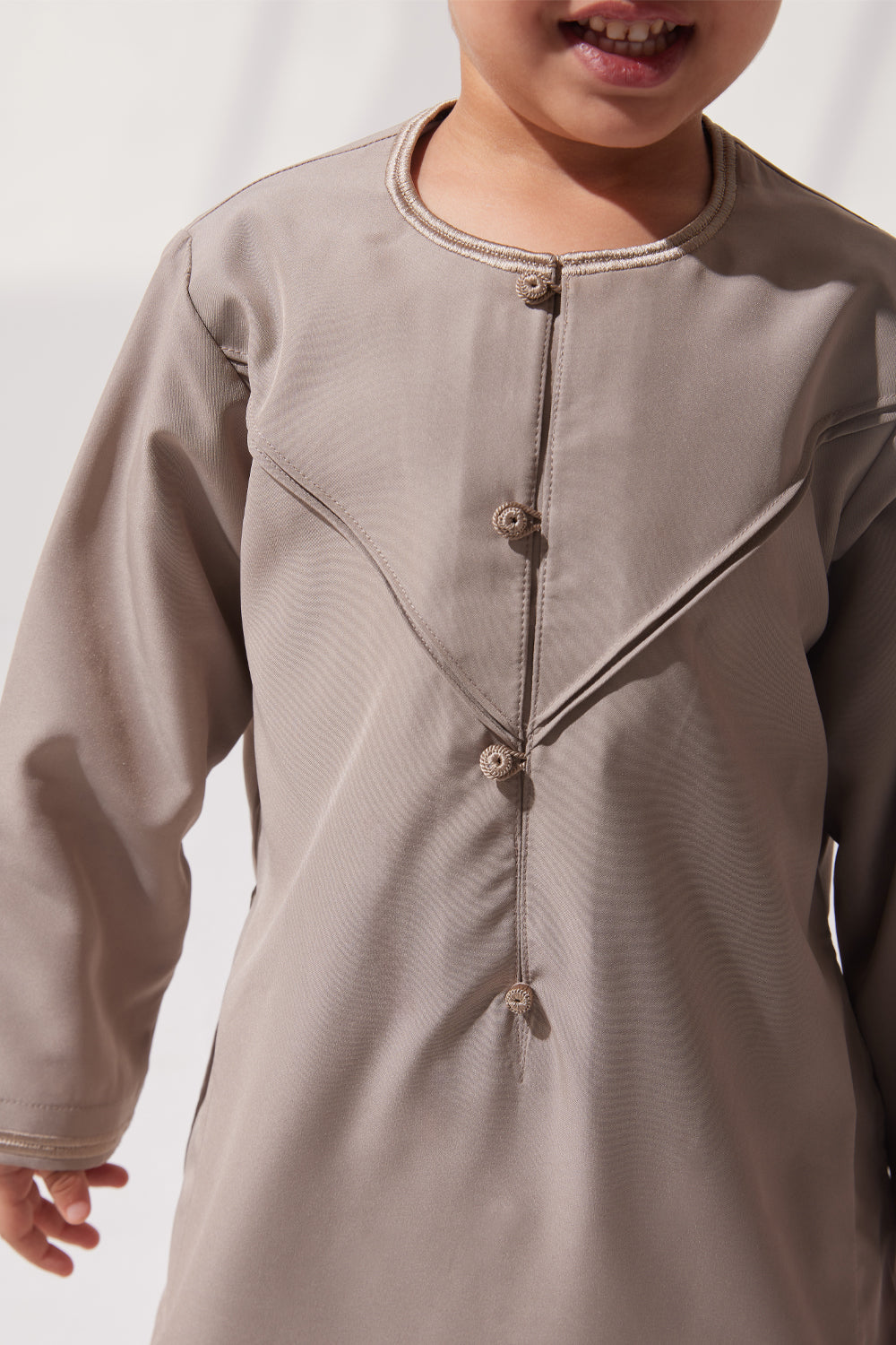 Boys Faris Emirati Jubba/Thobe - Taupe