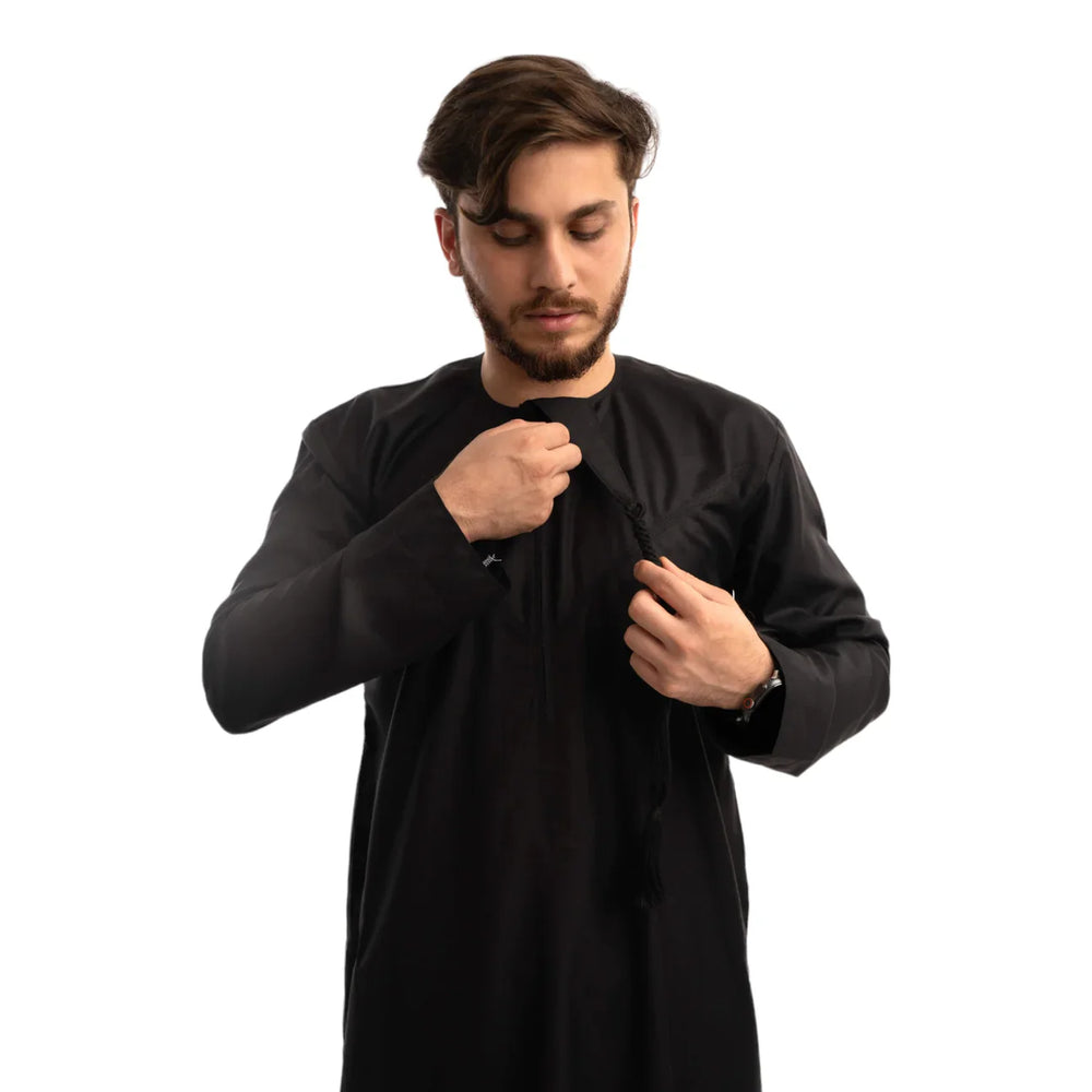 Deluxe Emirati Thobe/Jubbah in Black