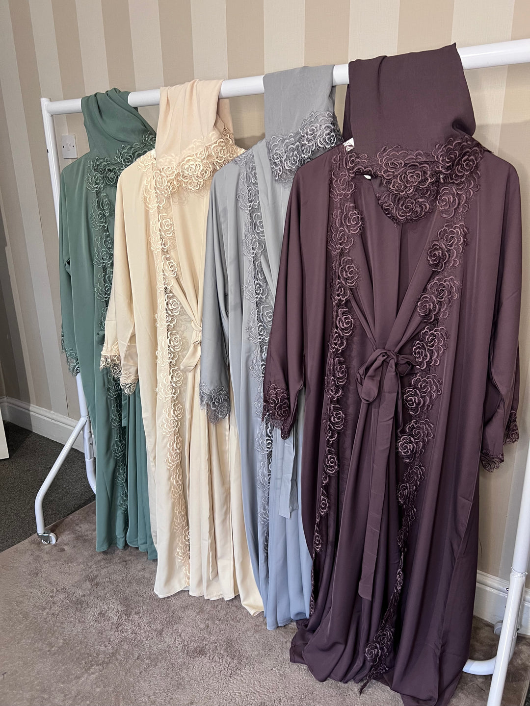 Floral Lace Open Abaya Set with Inner slip