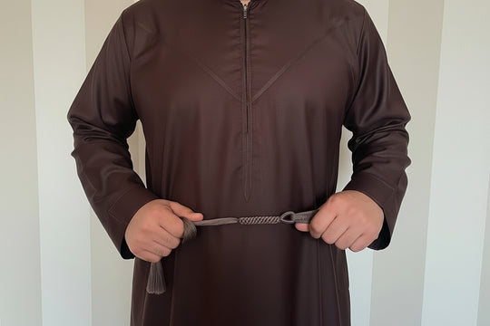 Deluxe Emirati Thobe/Jubbah in Dark Brown