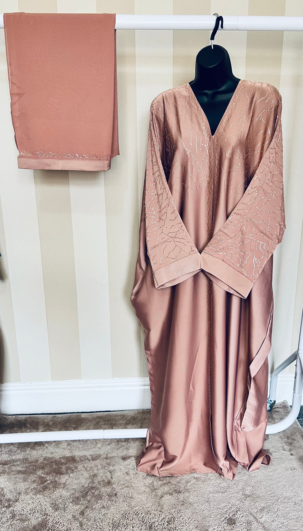 Luxurious Rhinestone Batwing Abaya Set in Rose Gold