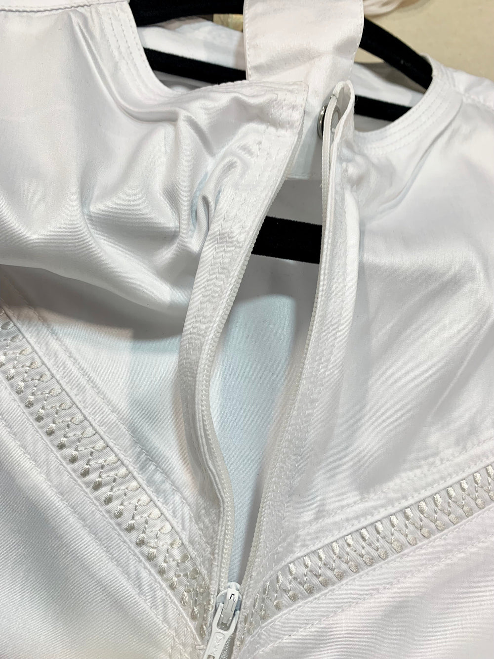 Embroidered Zip Tassel Thobe/ Jubba - White Sheen