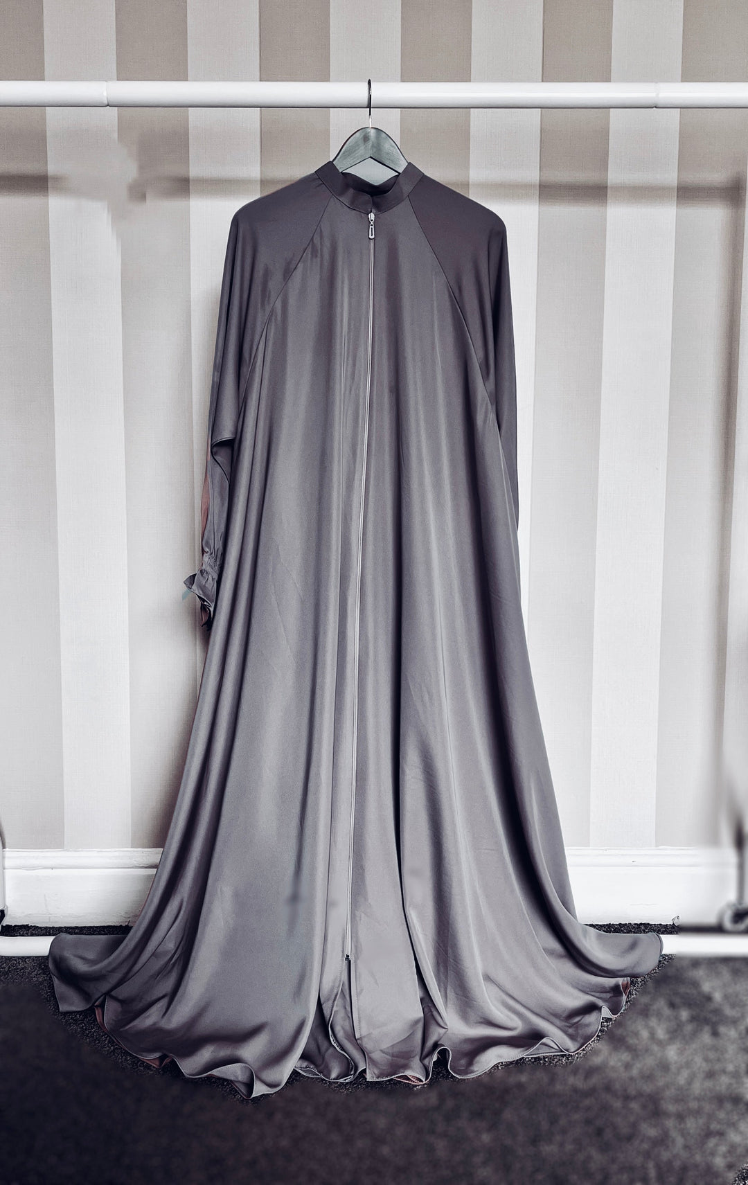 Full Zip Nida Umbrella Abaya - Light Grey