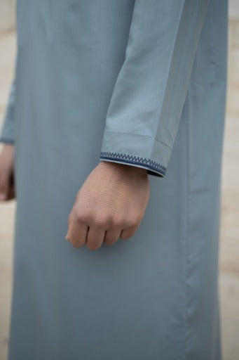Embroidered Al Aniq Thobe/Jubbah - Grey Blue