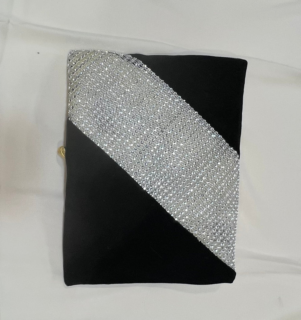 Velvet Juzdan Quran cover with string -Black