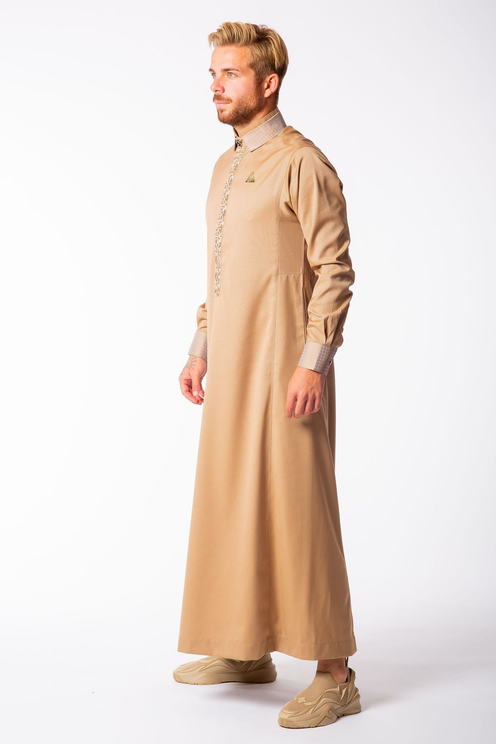 AA23026 Al Ameer Thobe/Jubba - Gold
