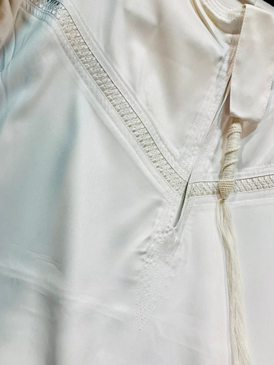 Embroidered Zip Tassel Thobe/ Jubba - White Sheen